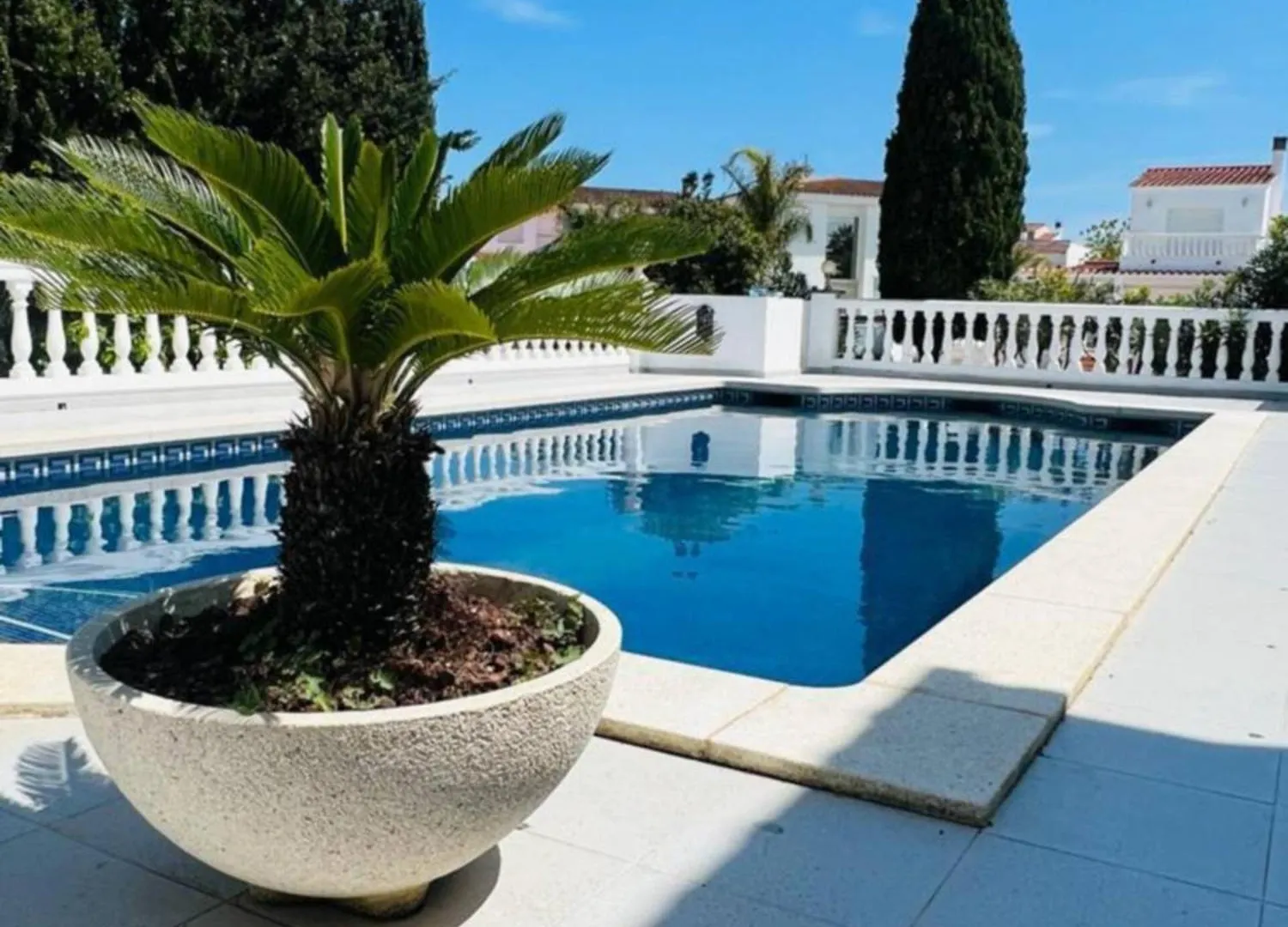 Casa Con Piscina Y Amarre Soleada Villa Empuriabrava Holiday home